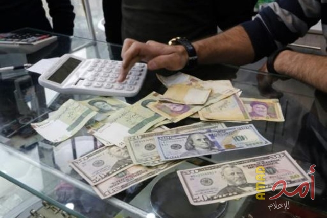 العملة الإيرانية تهوي إلى مستوى غير مسبوق أمام الدولار