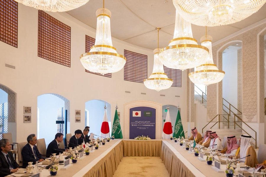 خلال لقاء وزير الخارجية الياباني..بن فرحان: السعوديةتواصل جهودها الرامية إلى خفض التصعيد 