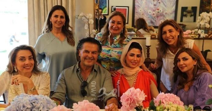 صور راغب علامة مع زوجة السفير العراقي في الأردن تثير الجدل في العراق