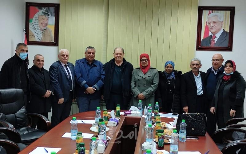 فتوح يؤكد أهمية إنهاء الانقسام ووحدة أبناء شعبنا في كل أماكن تواجده