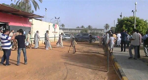 السياسي الليبي "الدرقاش":  "الدواعش" تحت سيطرة "المداخلة" في سجن معيتيقة