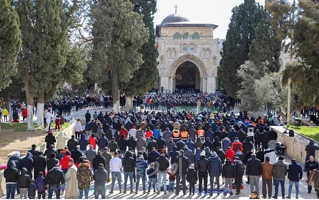 القدس: 25 ألف مصلٍ أدوا صلاة الجمعة في المسجد الأقصى
