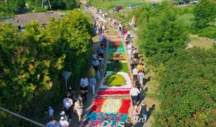 سجادات الورود في بولندا تقليد تتوارثه الأجيال
