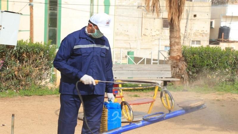 غزة: حملة تعقيم للأماكن العامة حماية من مخاطر "فيروس كورونا"