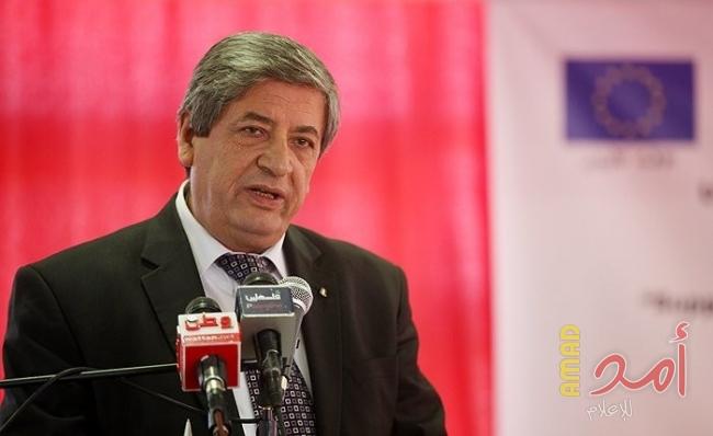د. الشرافي: قدمت استقالتي من رئاسة جامعة الأقصى للرئيس عباس