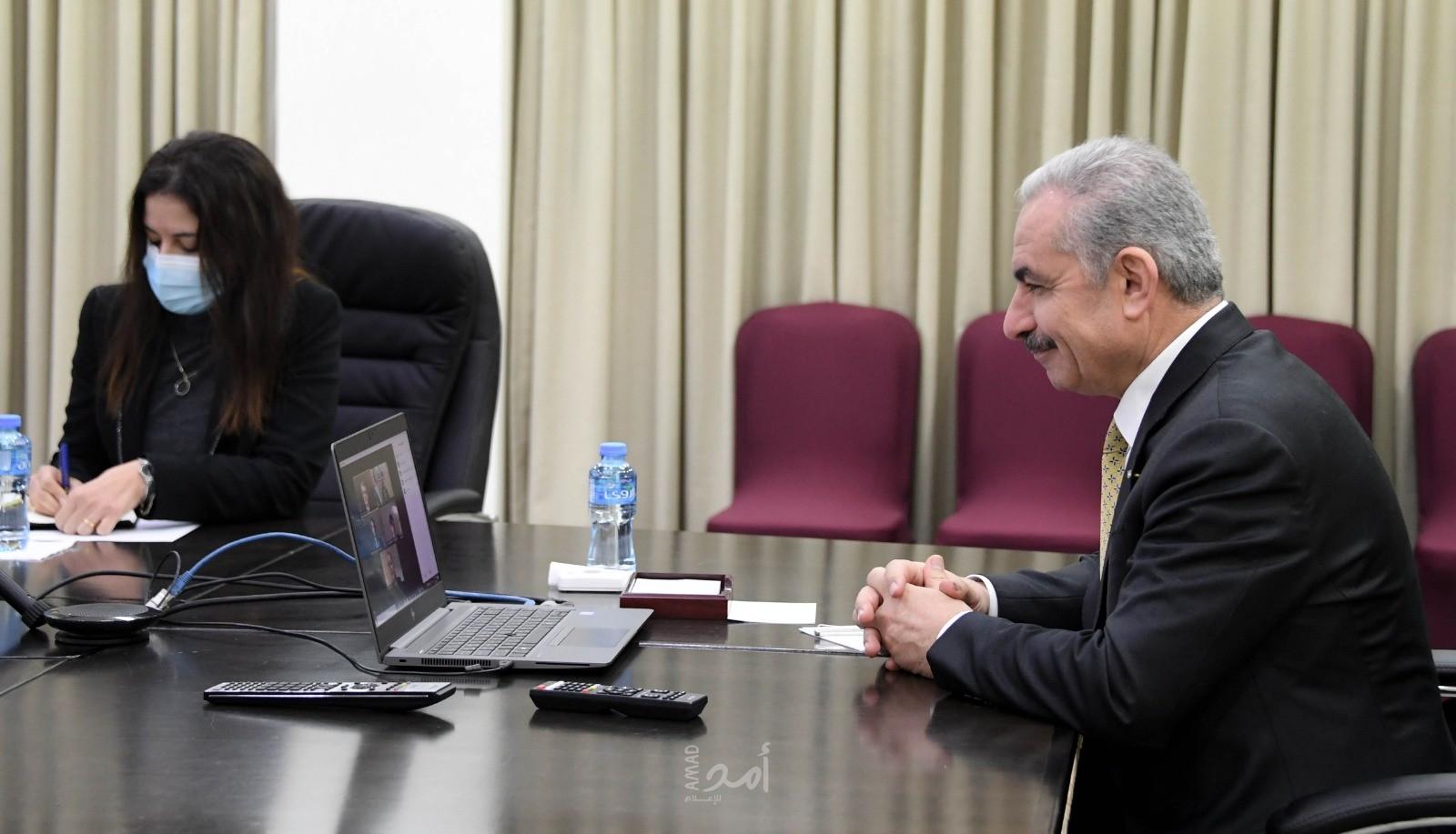 اشتية يدعو الإتحاد الأوروبي دعم إجراء الإنتخابات الفلسطينية وإرسال مراقبين
