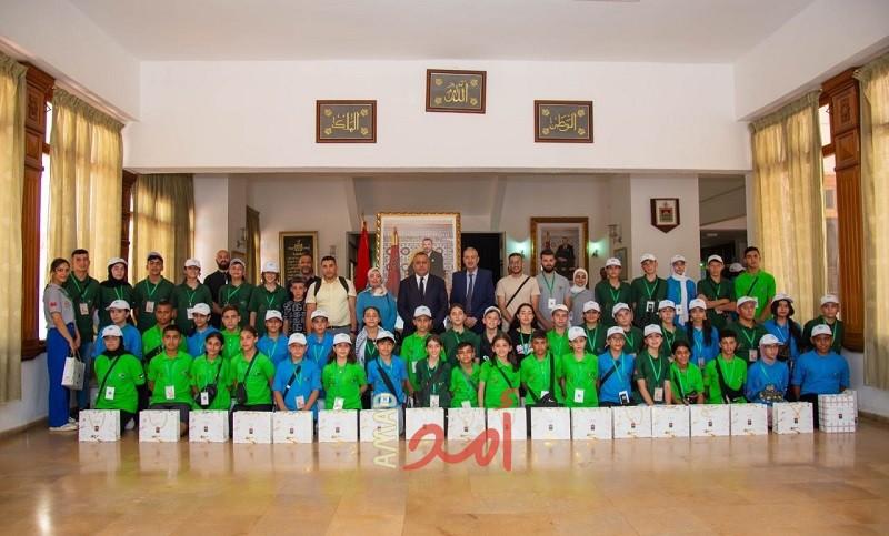 المغرب: أطفال القدس يزورون "شفشاون" ويتجولون بين شوارعها الزرقاء