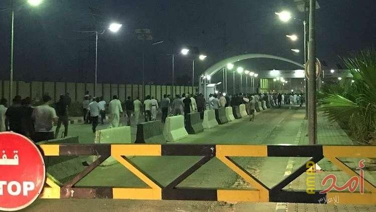 العراق: متظاهرون يقتحمون مطار النجف.وقف حركة الطيران