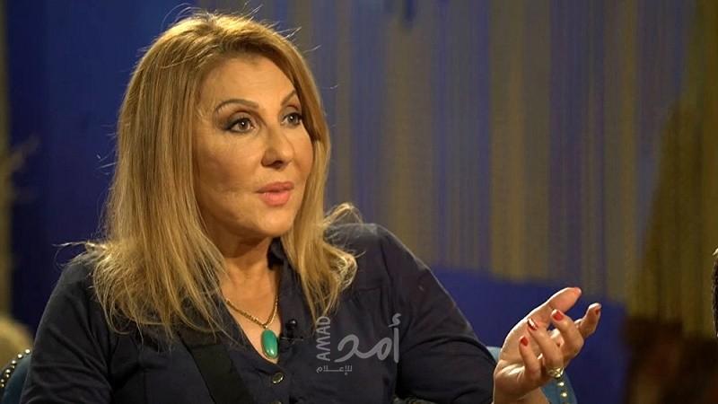نادية الجندي تهاجم منتقدي عدم اعترافها بتقدمها في السن