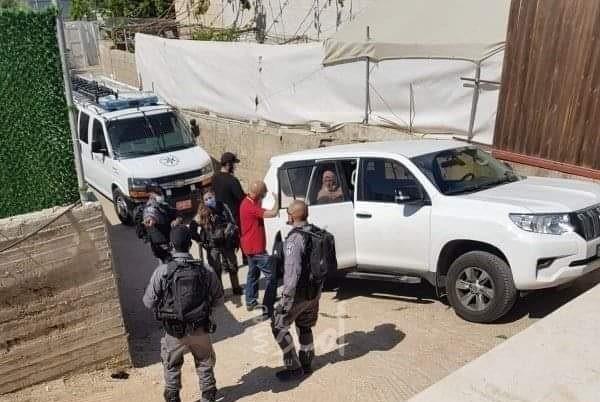 القدس: قوات الاحتلال تعتقل مديرة جمعية المرأة للتنمية والتمكين"إلهان أبو صبيح" ونجلها
