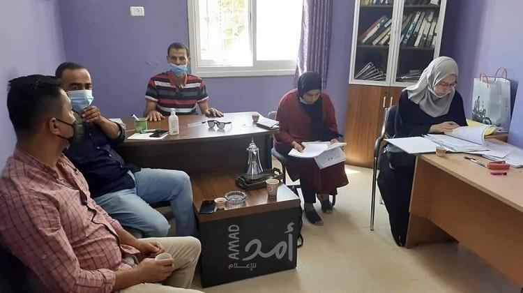 تنمية يطا تبحث مع جامعة الخليل مساعدة الطلبة