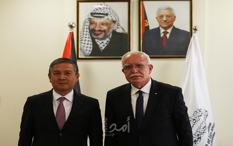 المالكي يلتقي نائب وزير خارجية كازاخستان لبحث آخر التطورات