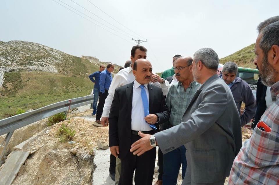 الحساينة يقوم بزيارة تفقدية لطريق الباذان في نابلس