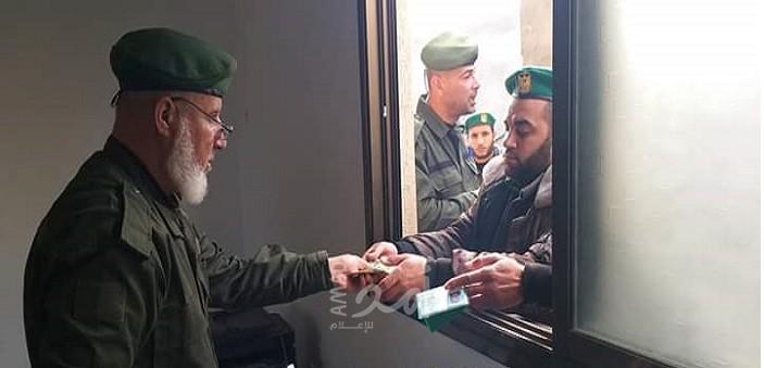 مالية حماس: بدء صرف رواتب الموظفين لشهر مارس عبر إدارتهم