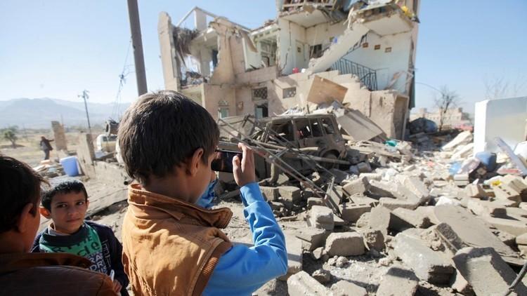 انتحاري يقتل 12 جنديا يمنيا ويصيب 20 آخرين في عدن