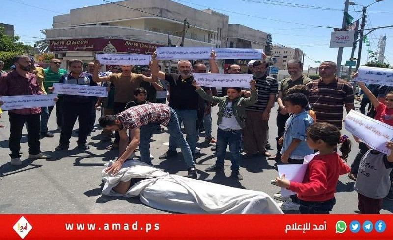غزة: أمن حماس يعتقل موظفون سابقون احتجوا على قهرهم وفقرهم.. ويستدعي آخرين- صور