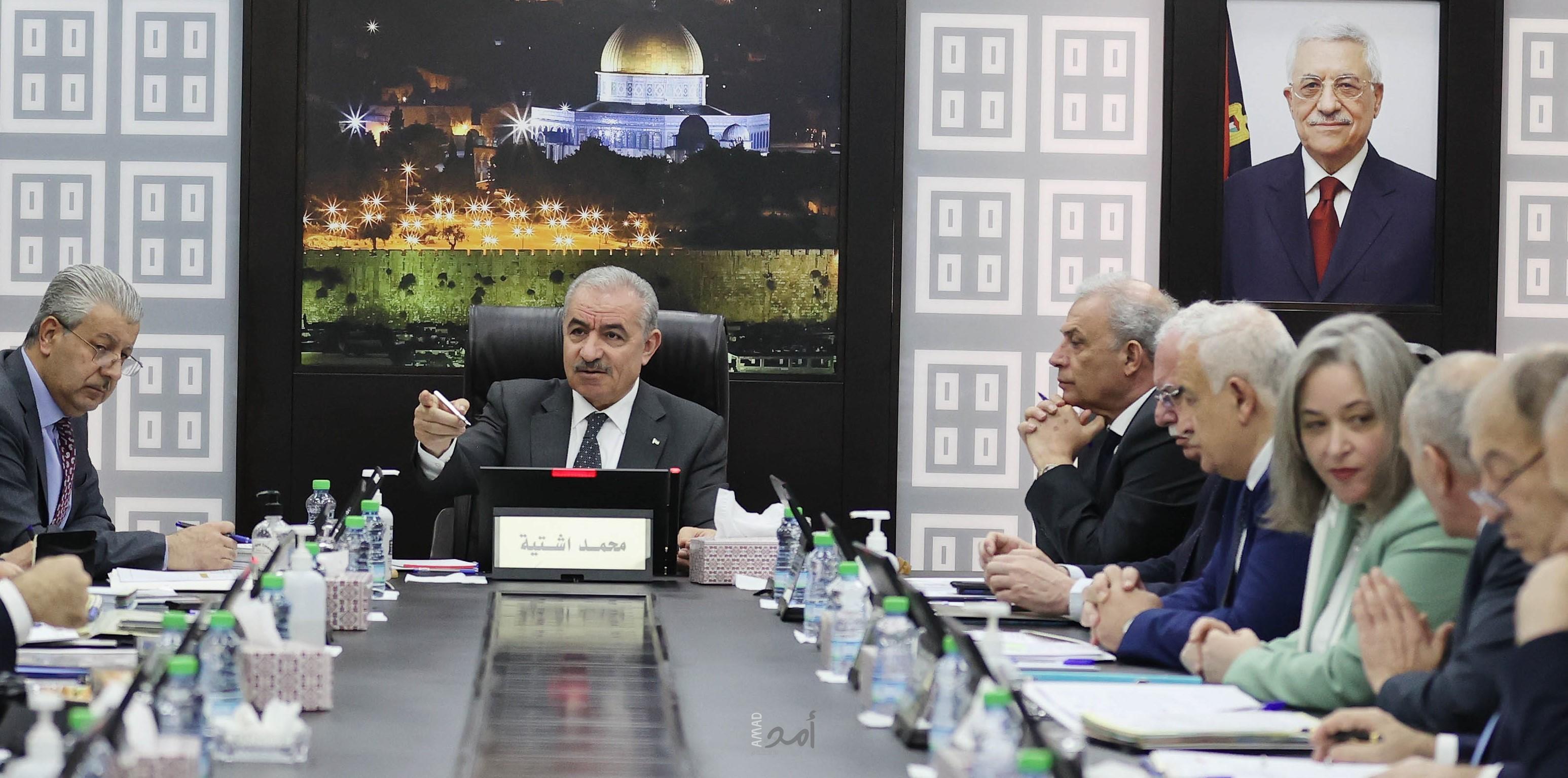 مجلس الوزراء الفلسطيني: ندرك حجم الاستهداف الإسرائيلي للمشروع الوطني ..ونحذر من تهجير أهالي الخان الأحمر