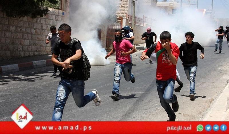 القدس: عشرات الإصابات بالاختناق في صفوف طلبة المدارس