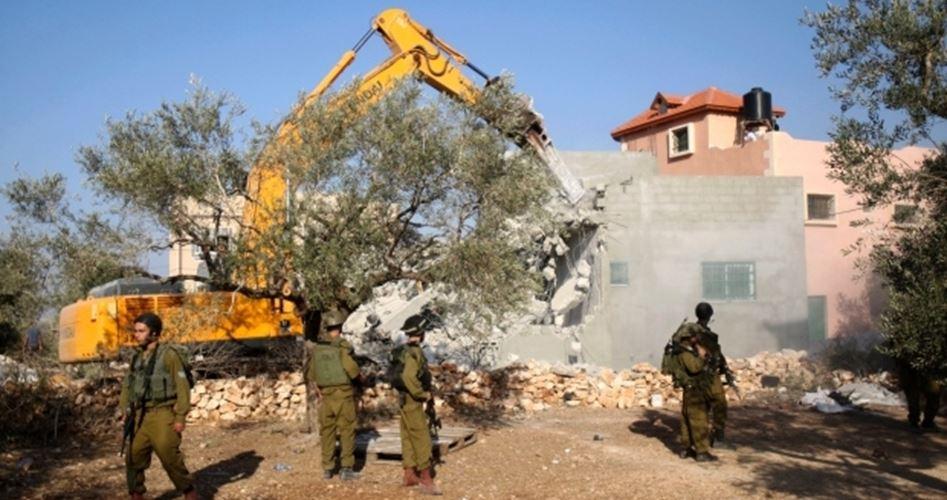 جيش الاحتلال يهدم منزل شمال القدس بحجة البناء دون ترخيص