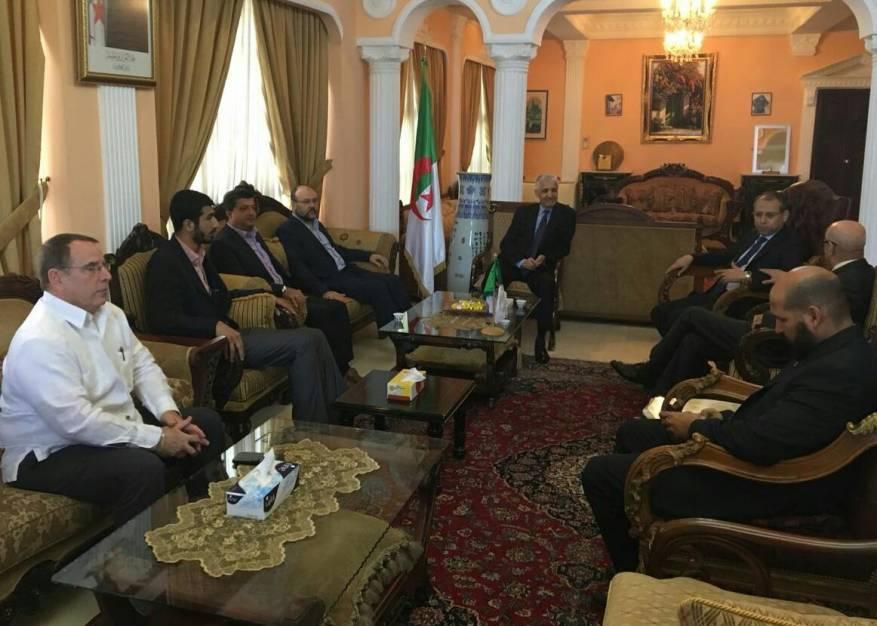 حماس تعزي السفير الجزائري بلبنان بضحايا الطائرة العسكرية المنكوبة