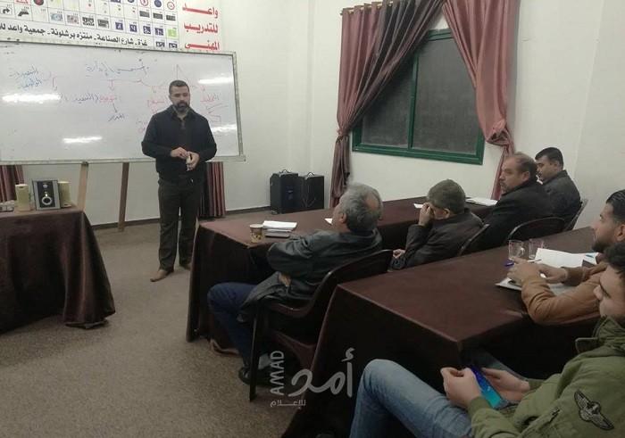 الإدارة العامة لهندسة المركبات تعقد دورة مدير مهني كراجات ومحطات  بغزة