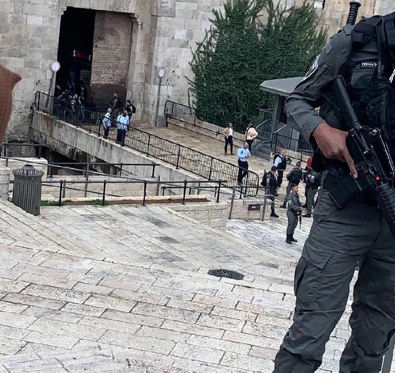 القدس: شرطة الاحتلال تعتقل شابين من داخل "الأقصى"