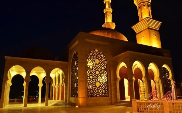 خاص- "مساجد" فاخرة في غزة وأجساد ينهشها المرض!