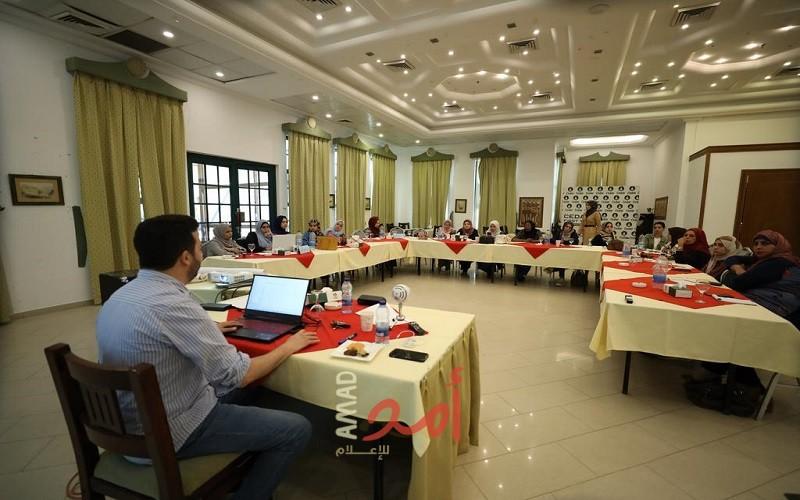 فلسطينيات تختتم تدريبًا حول إنتاج البودكاست