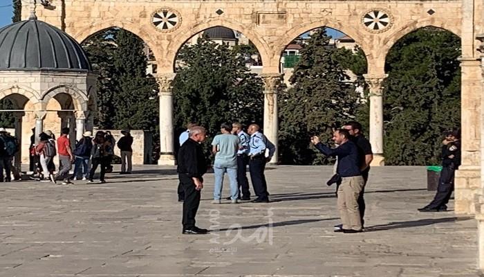 الأوقاف تحذر من اقتحام رئيس الشاباك السابق للمسجد الأقصى