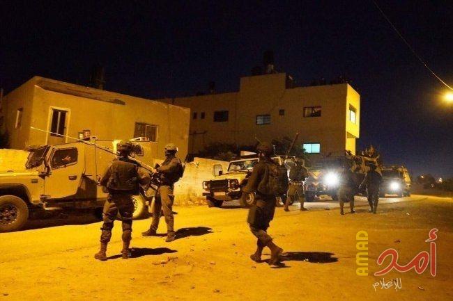 جيش الاحتلال يقتحم كوبر وينشر جنوده على أسطح المنازل