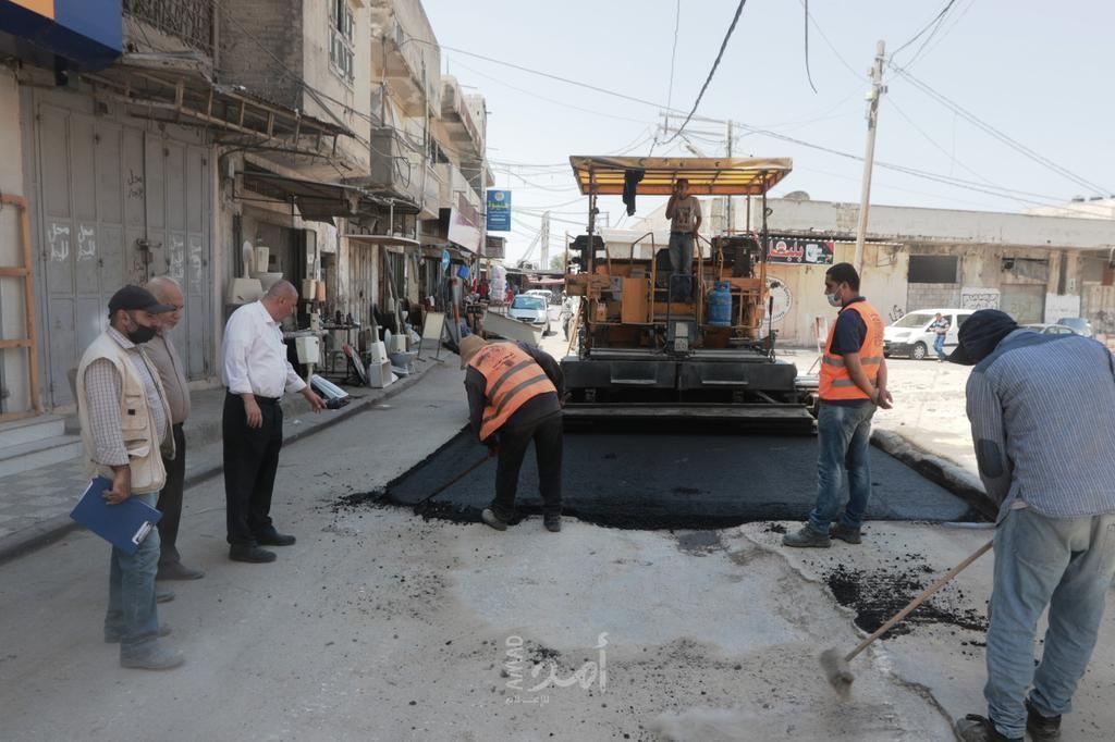 بلدية غزة تُعلن خطة جديدة لتنظيم مواقف سيارات الأجرة في القطاع