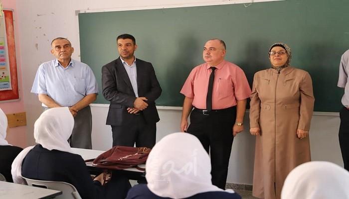 رئيس بلدية جباليا النزلة يفتتح العام الدراسي الجديد