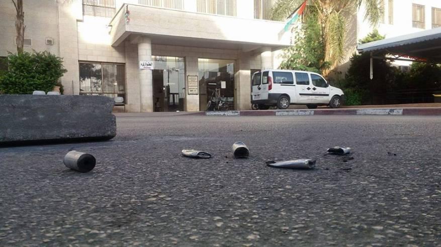 قلقيلية: اصابات بالاختناق في صفوف المرضي خلال اقتحام قوات الاحتلال لمستشفى درويش نزال