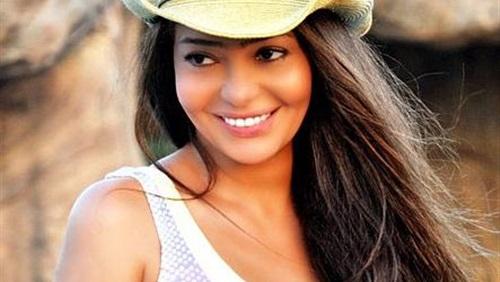 وفاة الفنانة المصرية الشابة ميرنا المهندس بعد صراع مع المرض - صور