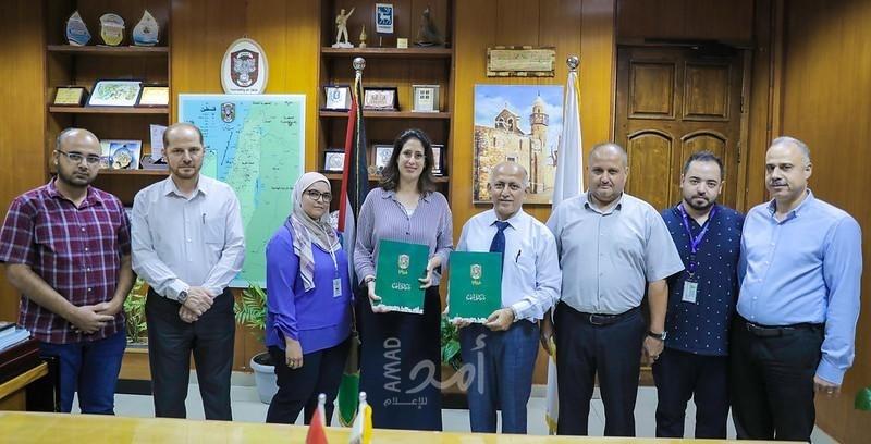 بلدية غزة توقع مذكرة تفاهم لإنشاء "مركز ثقافي" في حي الزيتون