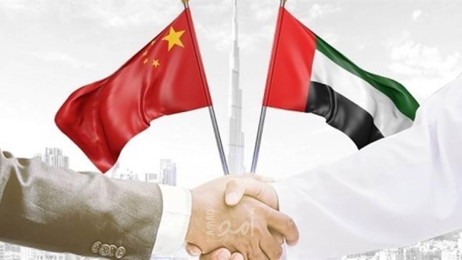وزير الخارجية الصيني يشيد بالتعاون والصداقة بين الصين والإمارات