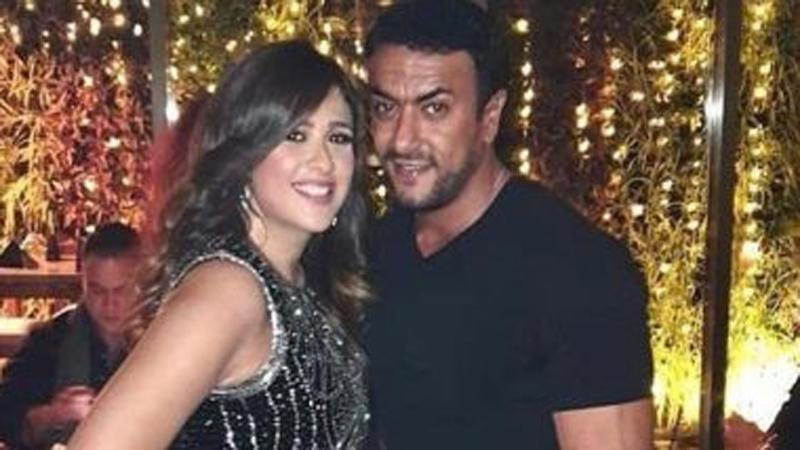 ياسمين عبد العزيز تعلن زواجها من أحمد العوضي