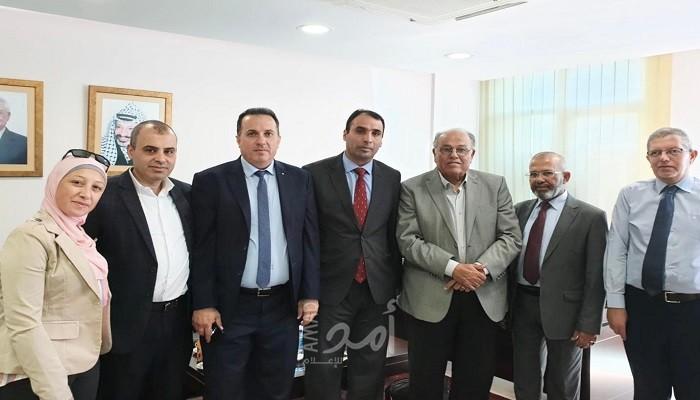 رام الله: أبو زهري يلتقي الهيئة الفلسطينية لحملة الدكتوراة بالوظيفية العمومية