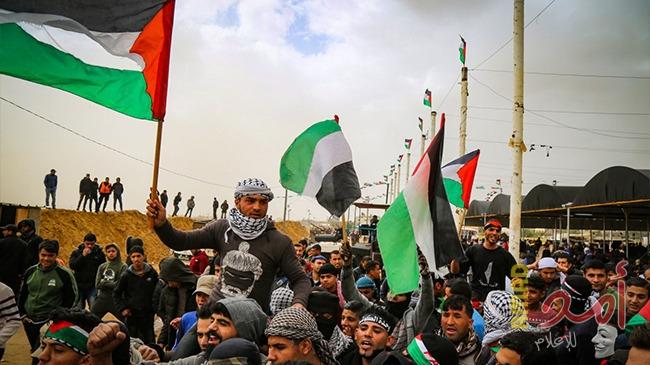 الفلسطينيون يستعدون للمشاركة في جمعة "الوحدة الوطنية وانهاء الانقسام" بغزة