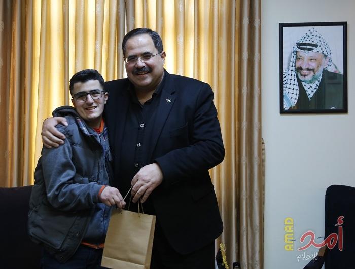 صيدم يستضيف طالب مصاب بمرض مزمن على مقعد الوزير
