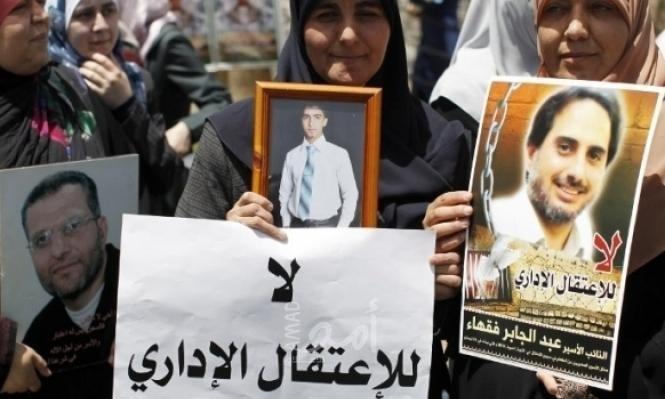 سلطات الإحتلال تحويل 5 أسرى للاعتقال الإداري  وتمديد توقيف آخرين