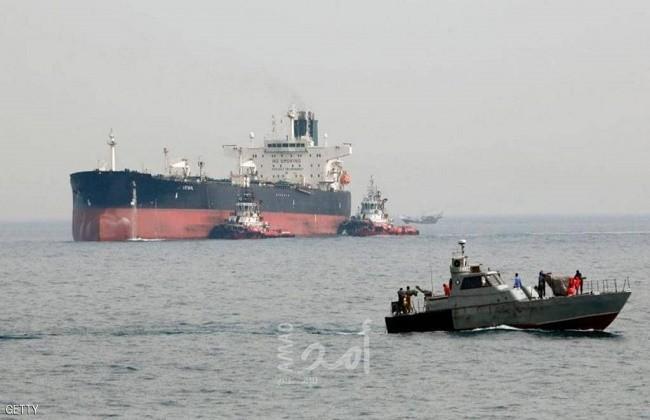إيران تفرج عن طاقمي ناقلتي نفط يونانيتين احتجزتهما