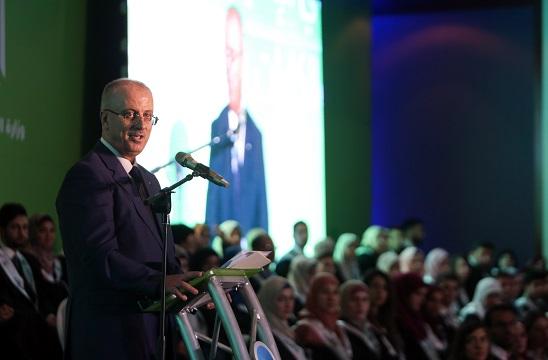 الحمد الله: نجاحنا واصرارنا أقوى من التحريض والهدم والحصار الذي تطوقنا به إسرائيل