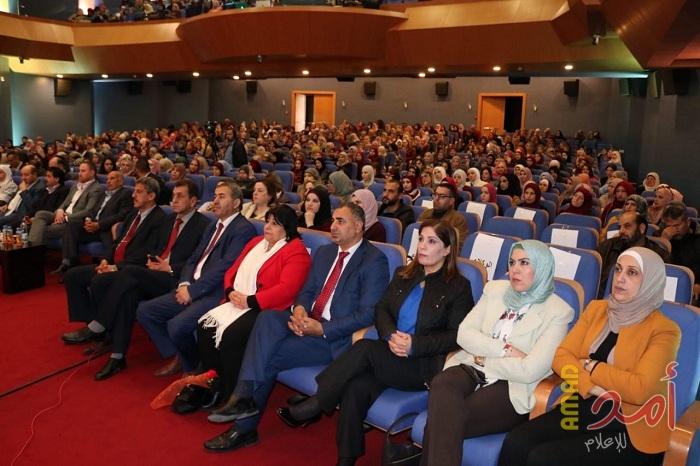 "المكتب الحركي" يكرم الموظفات في الوظيفة العمومية بمناسبة يوم المرأة