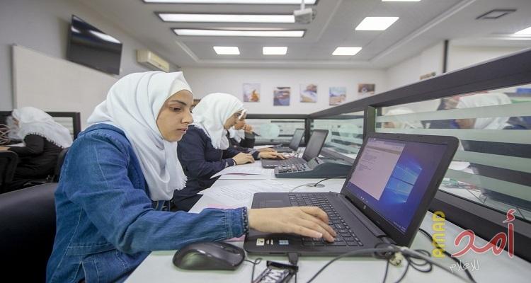 انطلاق المرحلة الأولى من الامتحان التطبيقي النهائي لمقرر التكنولوجيا لطلبة الثانوية العامة في الكلية الجامعية للعلوم التطبيقية
