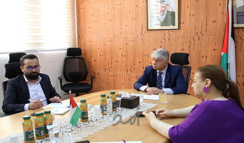 مجدلاني سنواصل التعاون المشترك بما يضمن تطبيق حقوق الانسان للفئات المهمشة