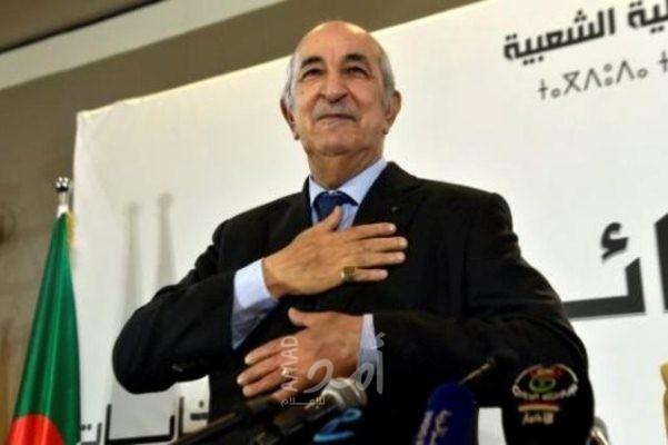 الرئيس الجزائري يصل السعودية في أول زيارة له لدولة عربية