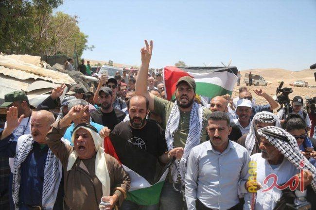 رام الله: العشرات يشاركون في مسيرة نعلين الأسبوعية السلمية