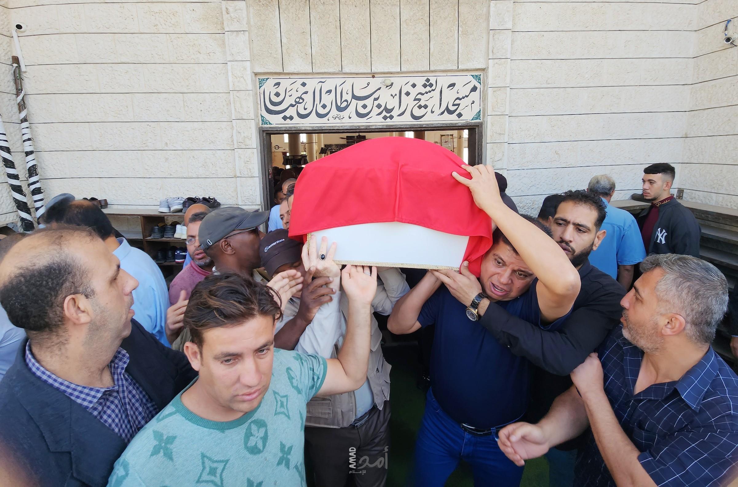 غزة: تشييع جثمان المناضلة فاطمة البرناوي - فيديو