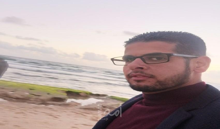الصحفي حمزة المصري يبحث الخروج من غزة نتاج حملة حماس الأمنية ضده